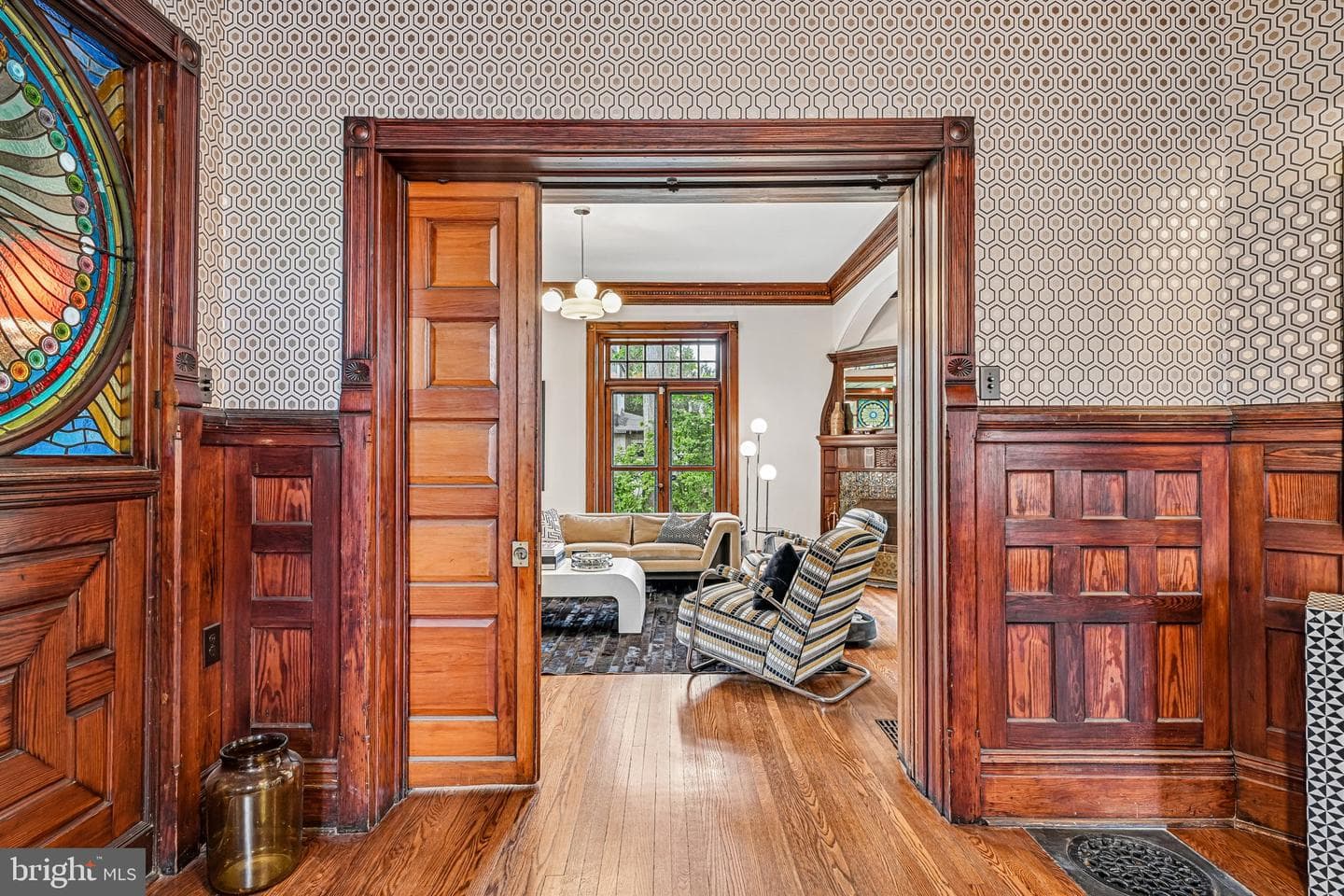 51 E Penn Street photo 16