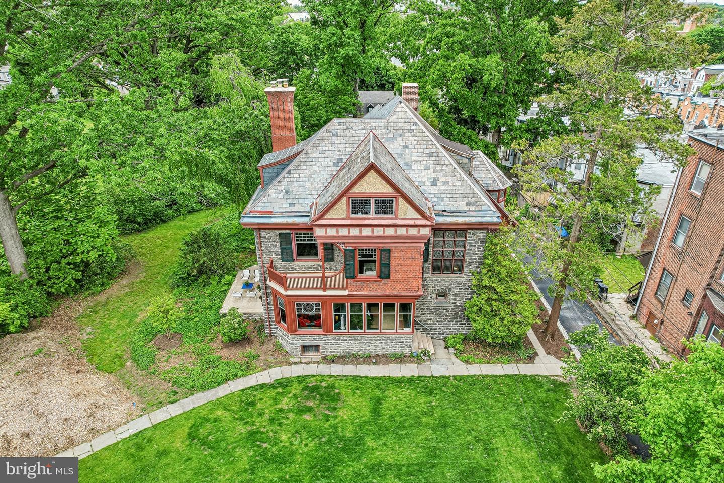51 E Penn Street photo 62