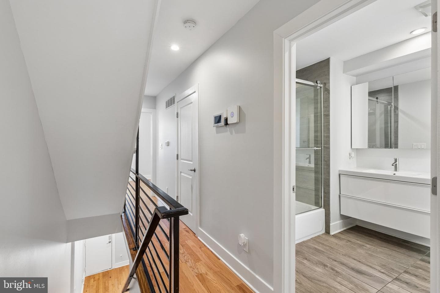 3825 Mount Vernon Street photo 14