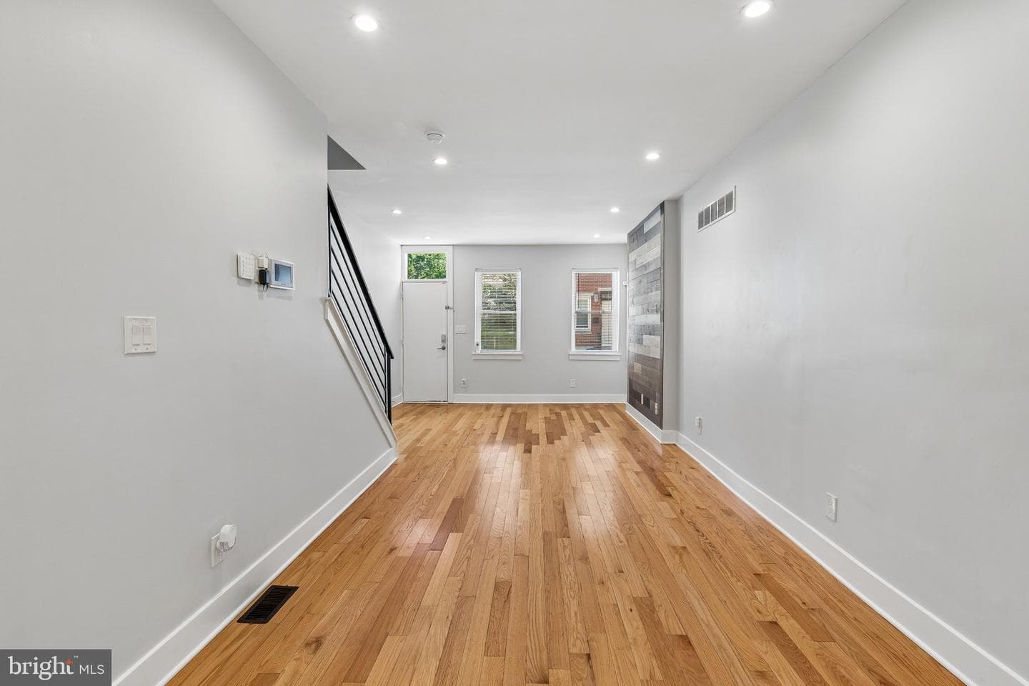 3825 Mount Vernon Street photo 9