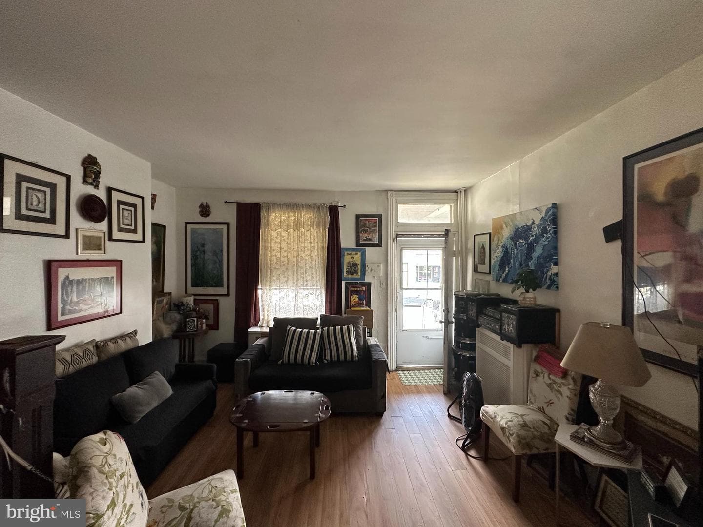 403 W Penn Street photo 4
