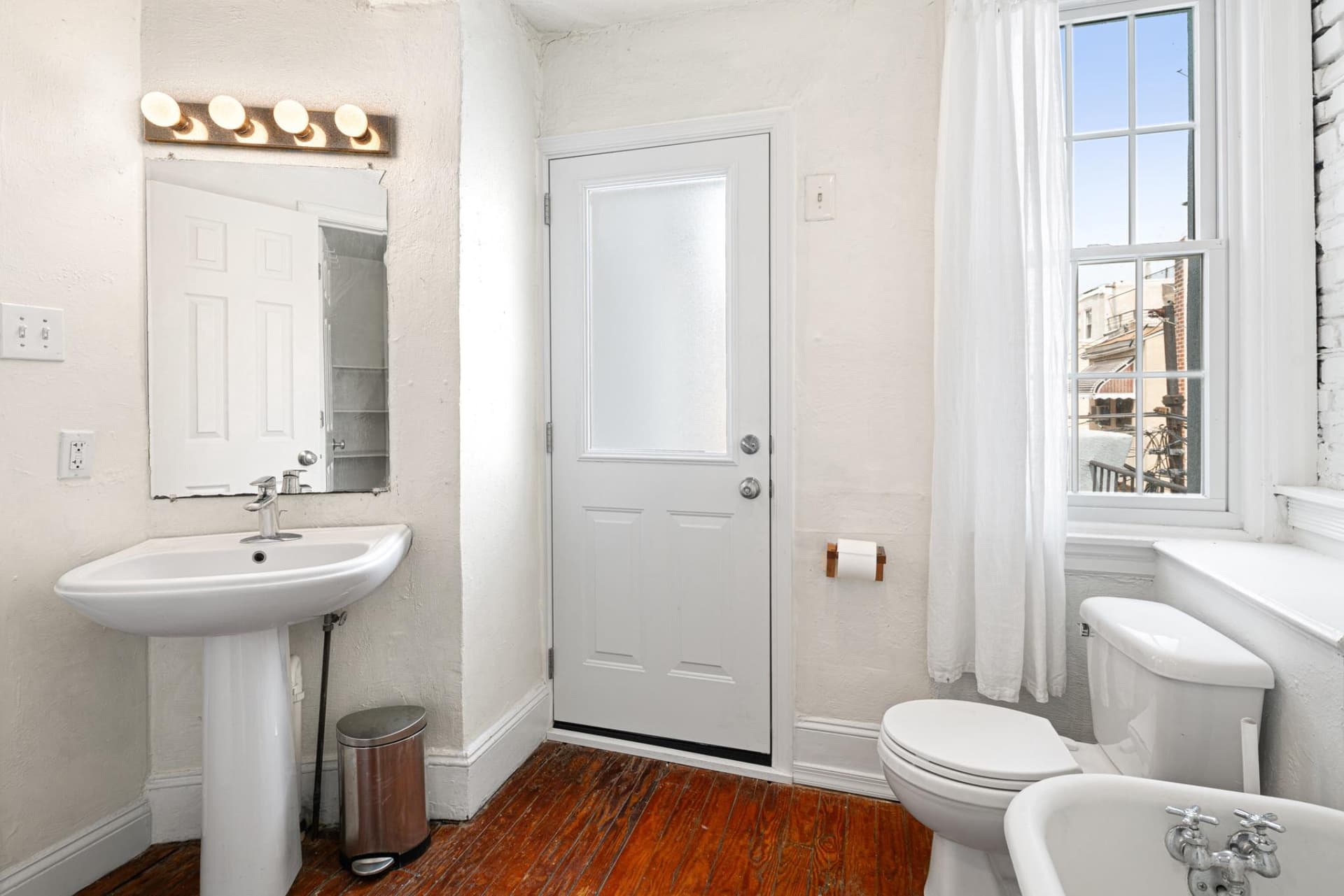 1227 S Iseminger Street photo 13