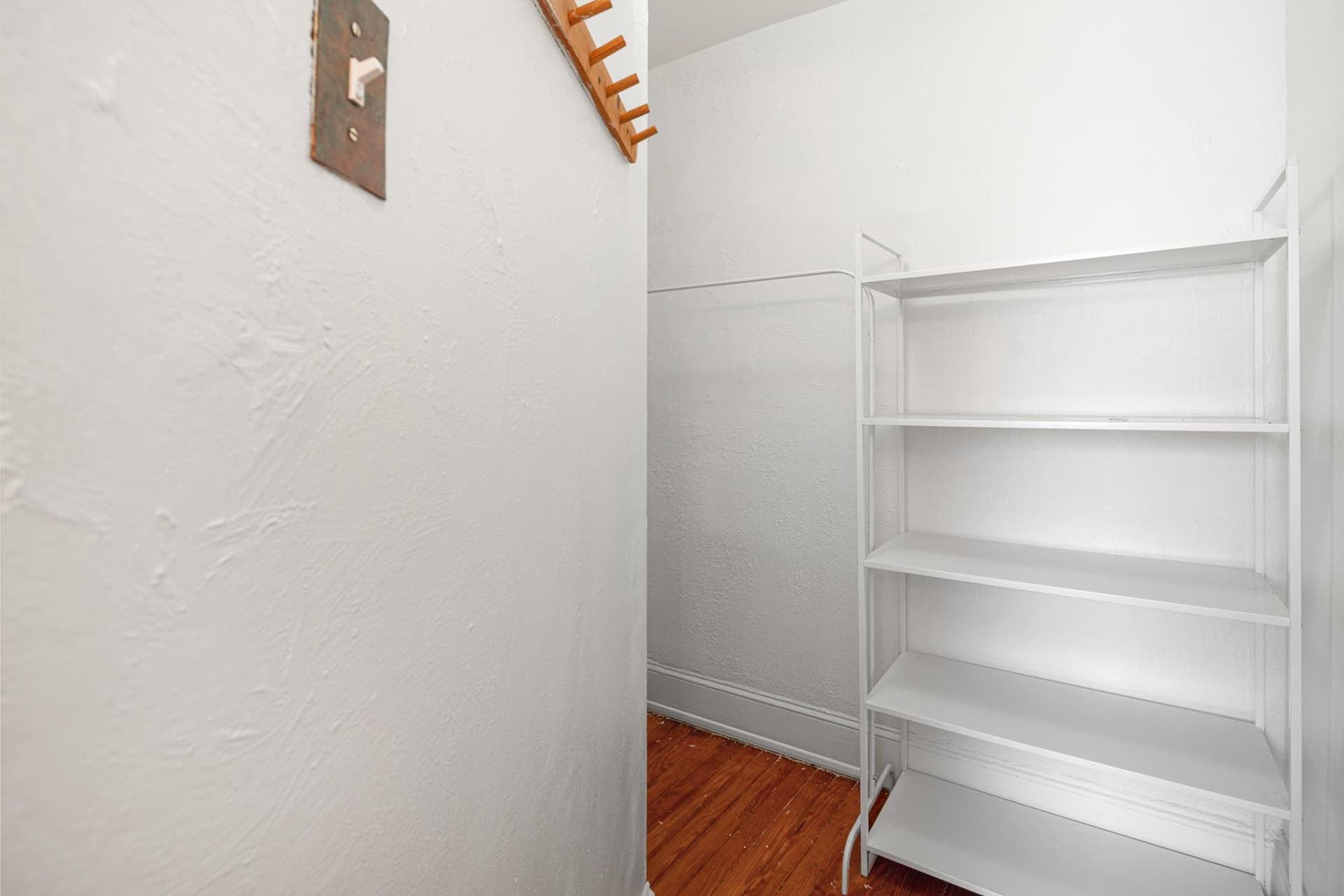 1227 S Iseminger Street photo 16