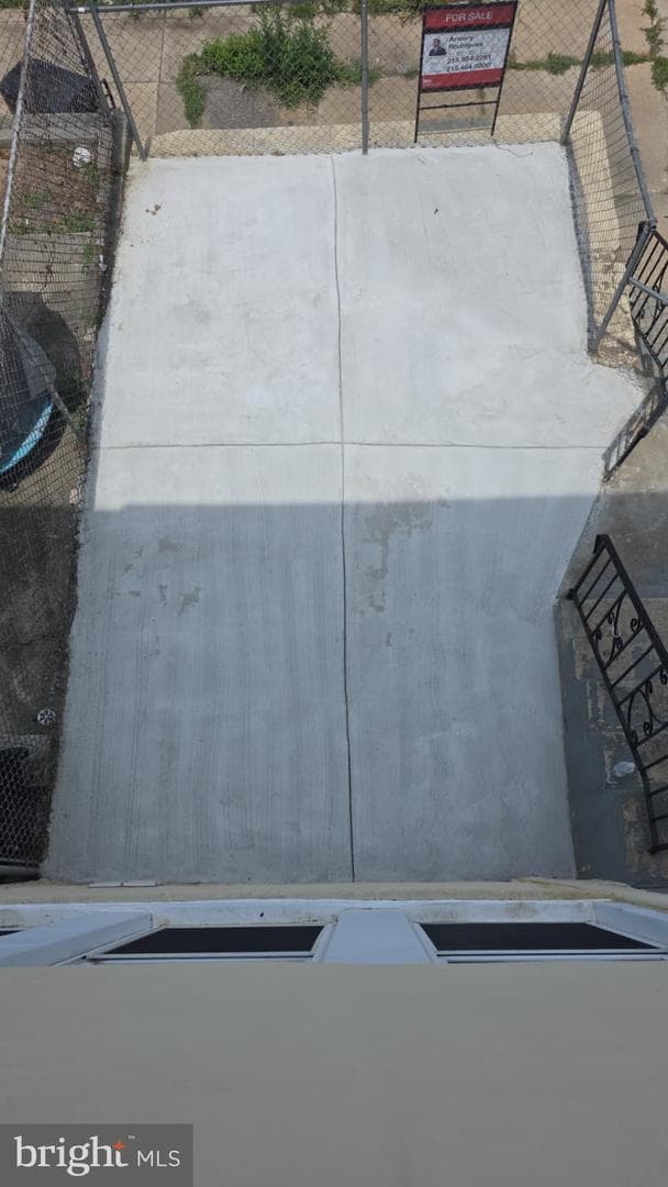 140 W Ashdale Street photo 22