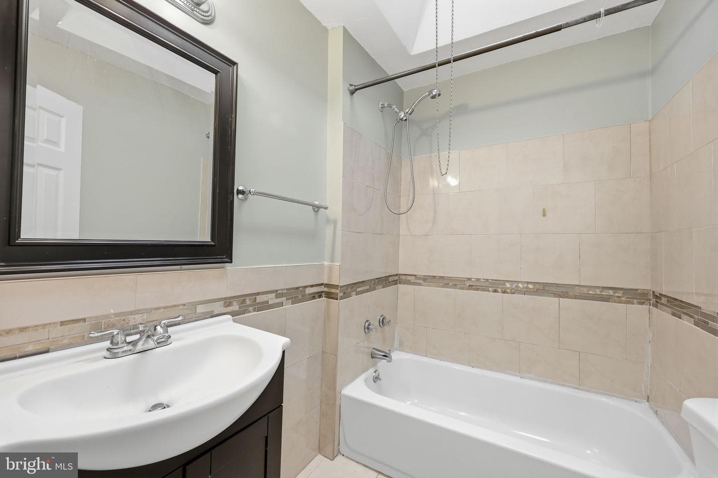 140 W Ashdale Street photo 9