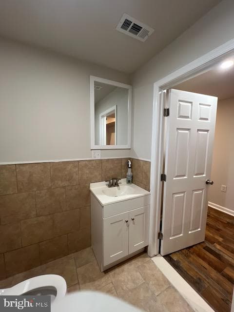 1329 W Roosevelt Boulevard photo 25