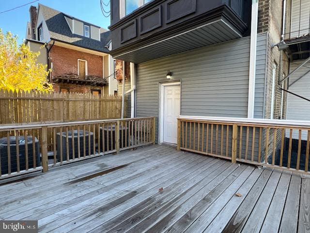 1329 W Roosevelt Boulevard photo 42