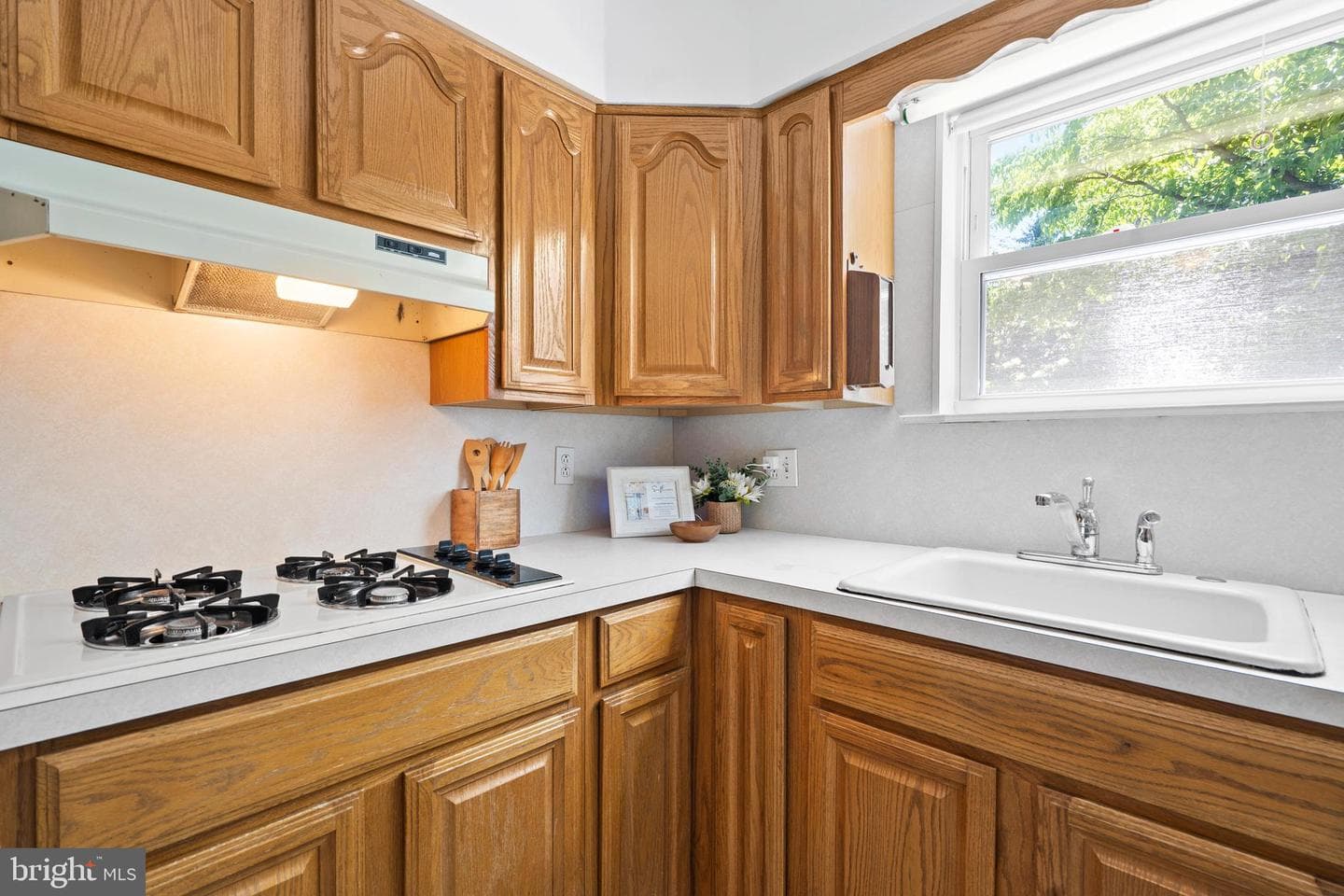 3226 W Penn St photo 12