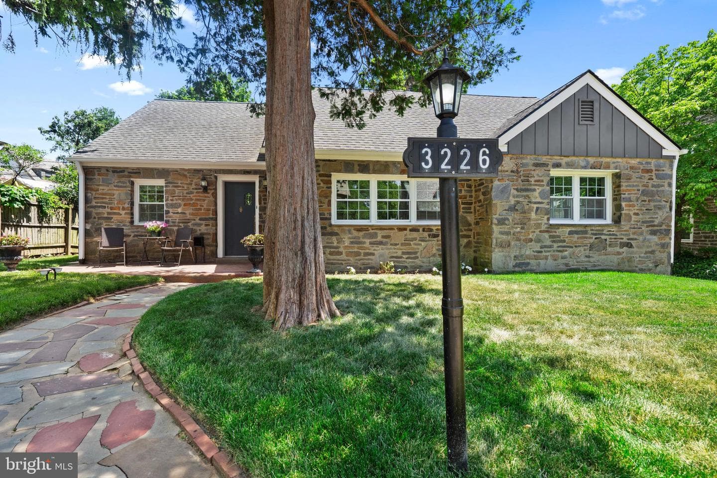 3226 W Penn St photo 51