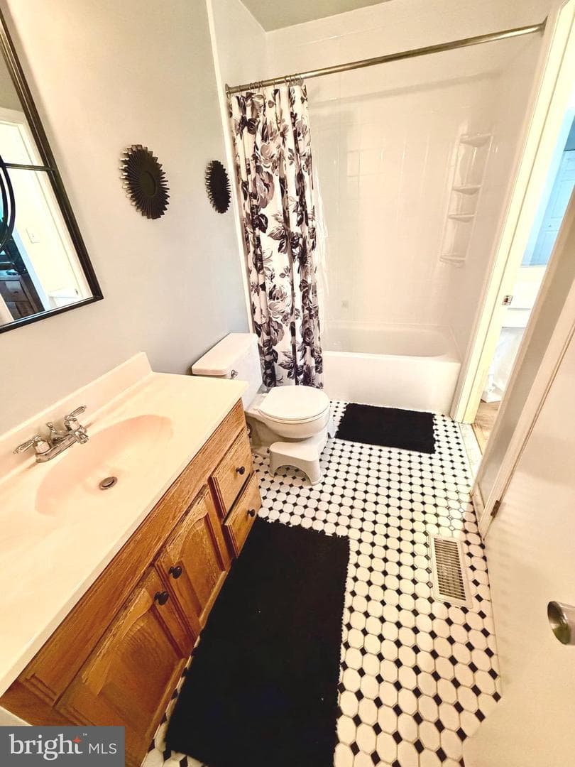 10700 Albemarle Lane photo 18