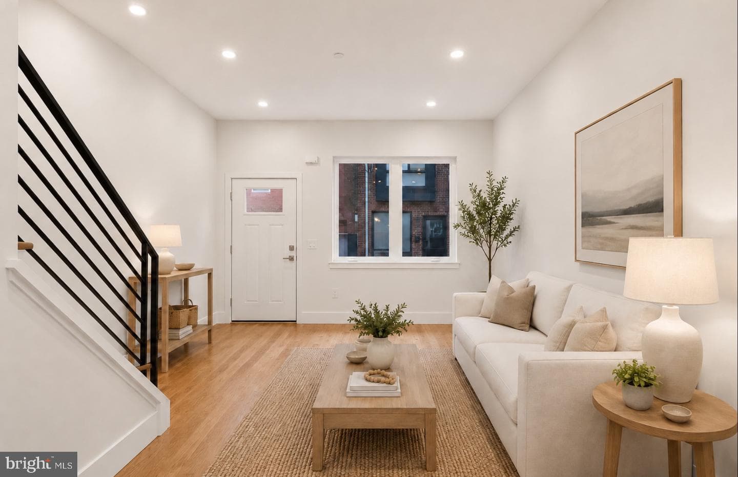 525 Sigel Street photo 3