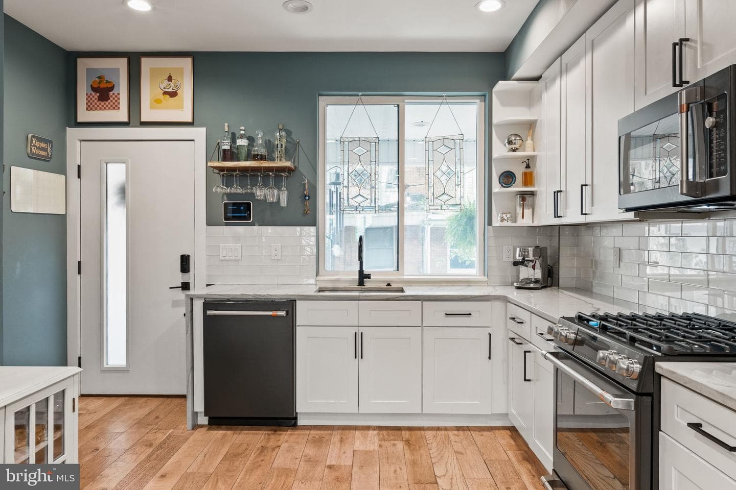 2932 Nicholas Street photo 14