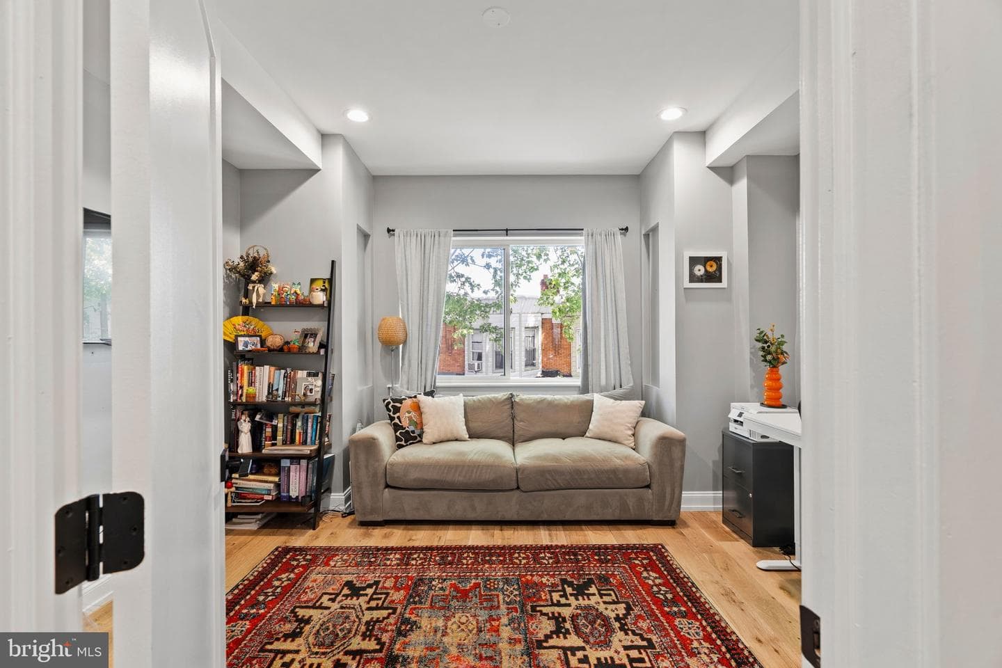 2932 Nicholas Street photo 18