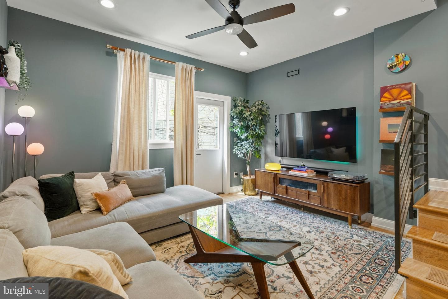 2932 Nicholas Street photo 6