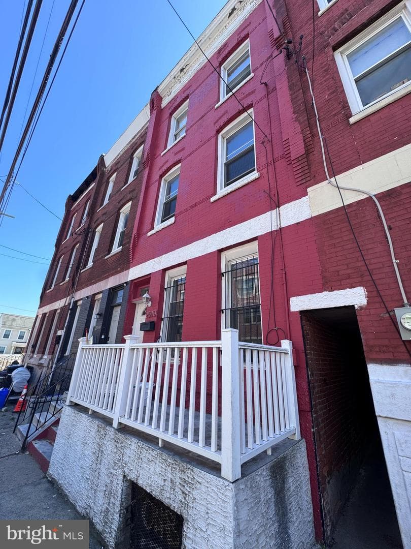 2010 W Oxford Street, Philadelphia