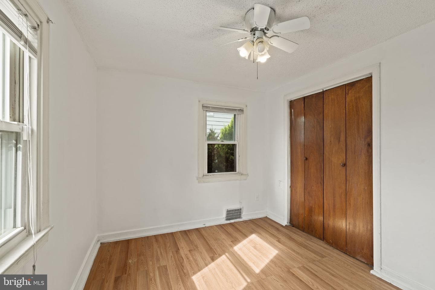 7339 Dorcas Street photo 10