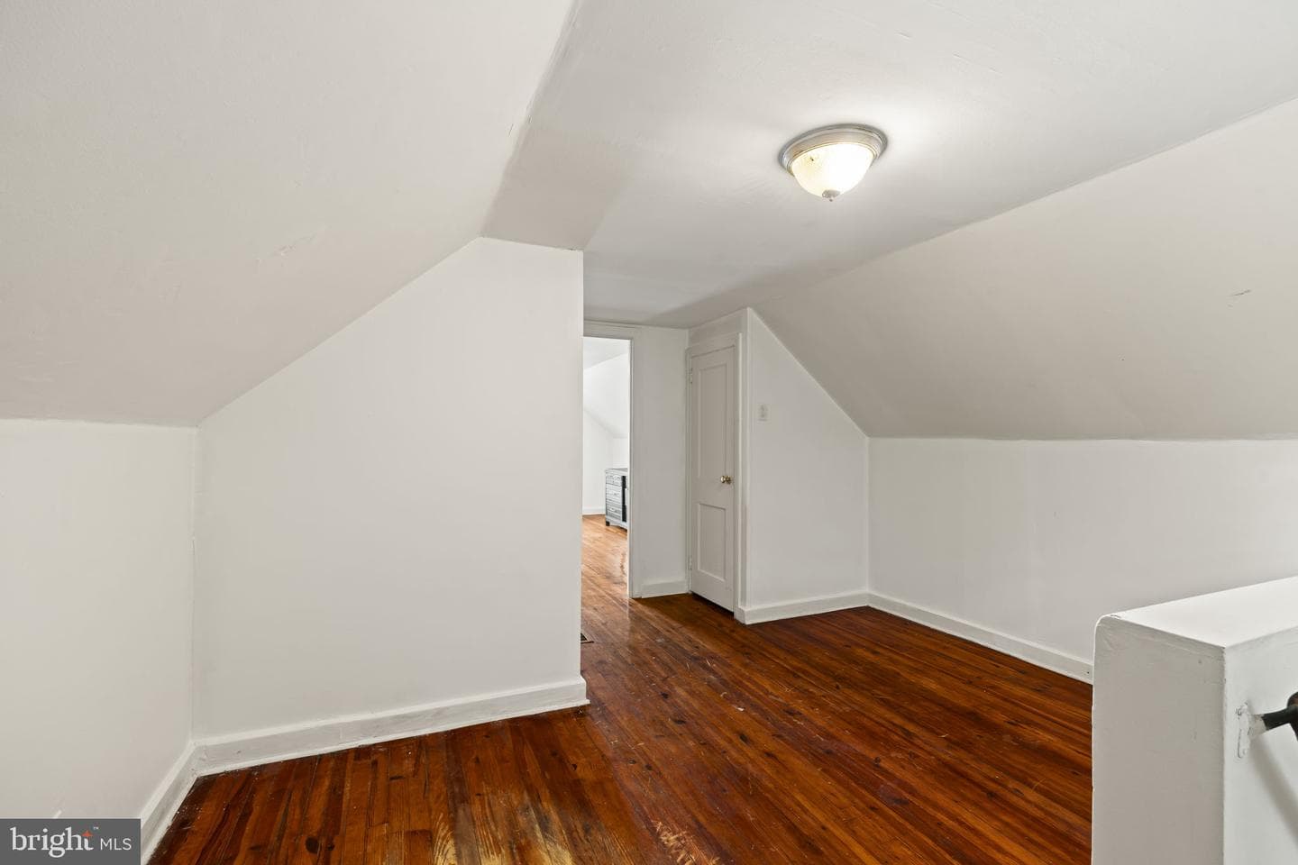 7339 Dorcas Street photo 4