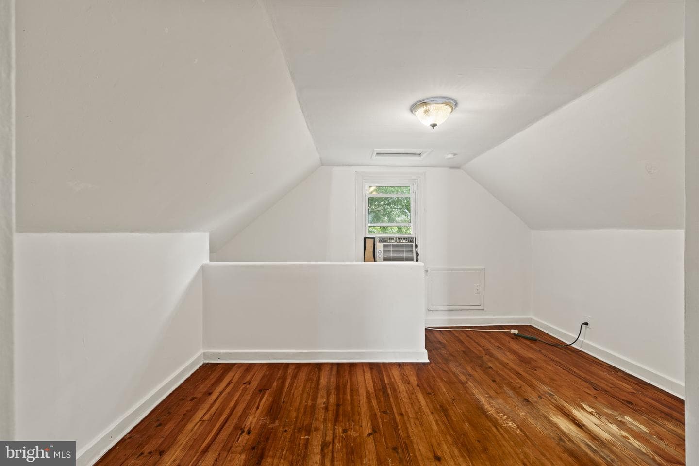 7339 Dorcas Street photo 5