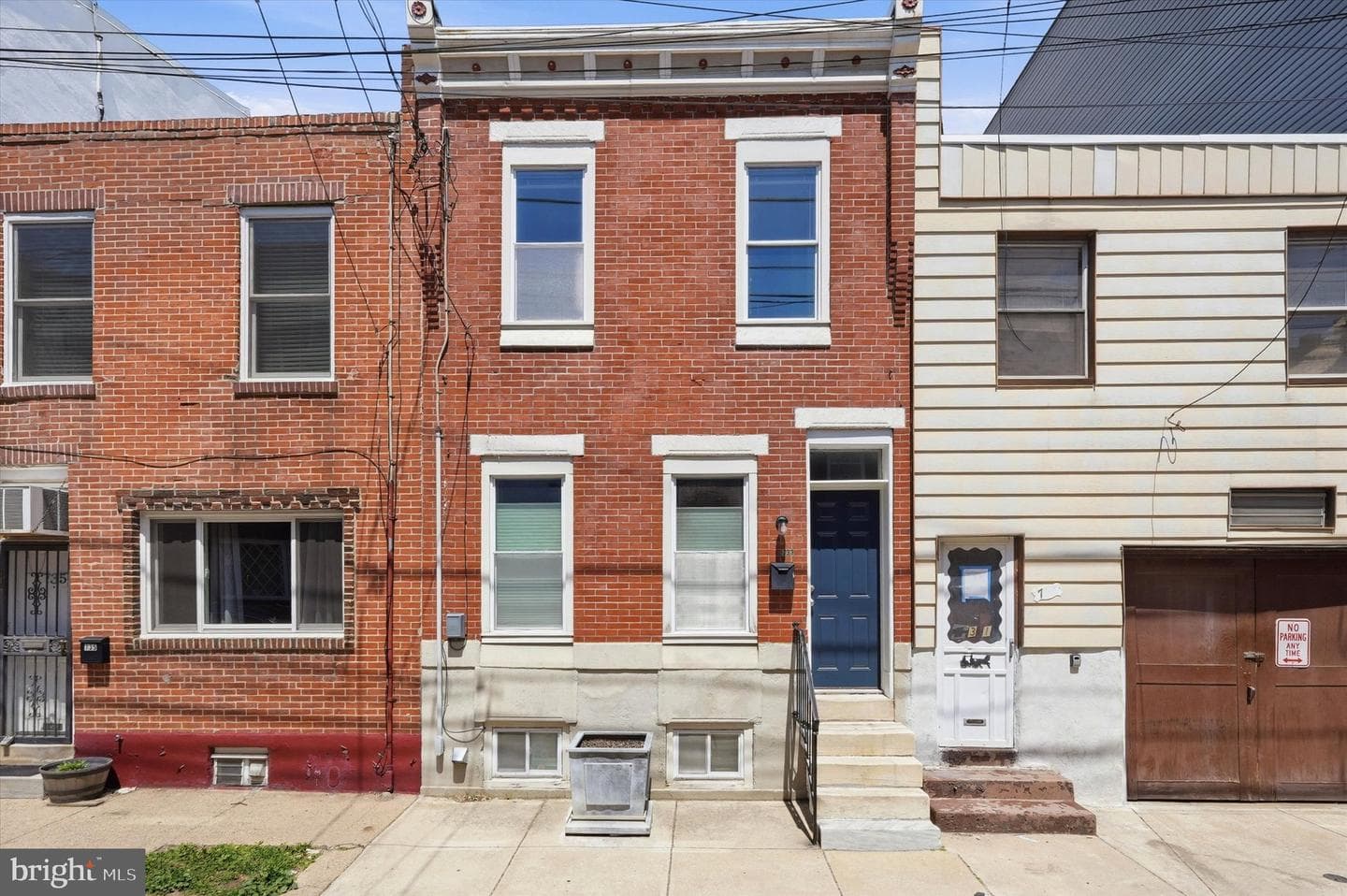 733 Latona Street photo 1
