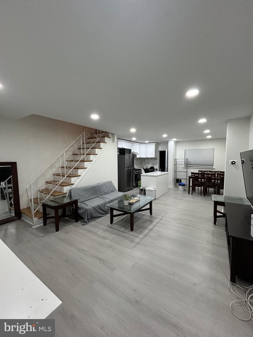 5822 Oakland Street, Philadelphia