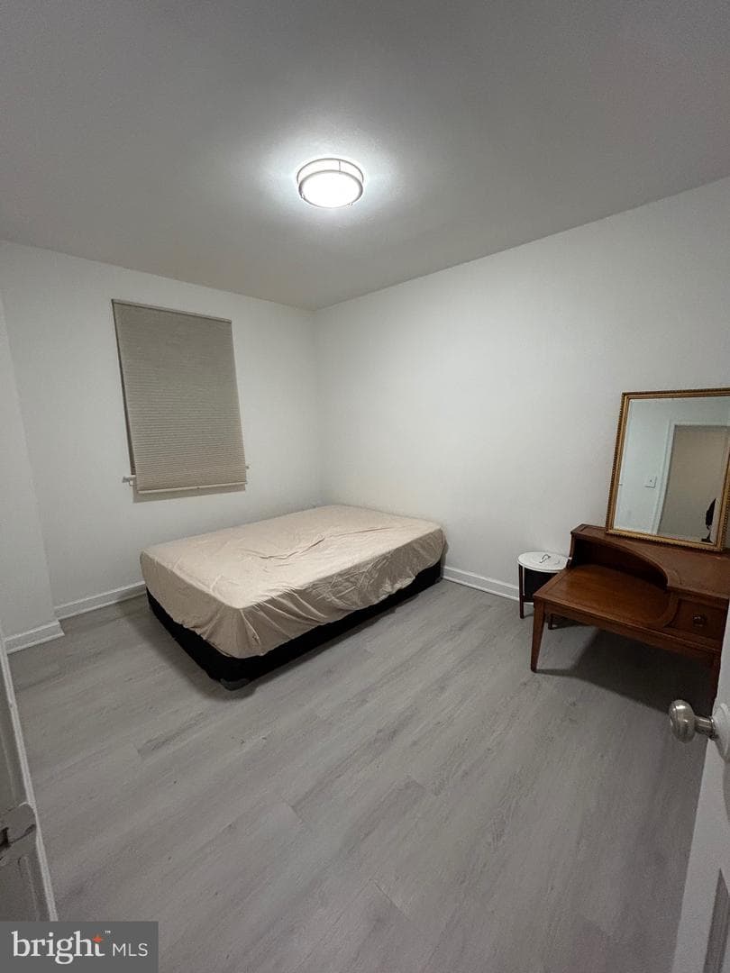 5822 Oakland Street photo 3