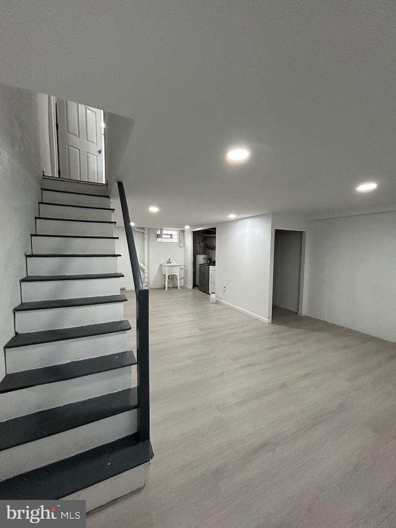 5822 Oakland Street photo 4