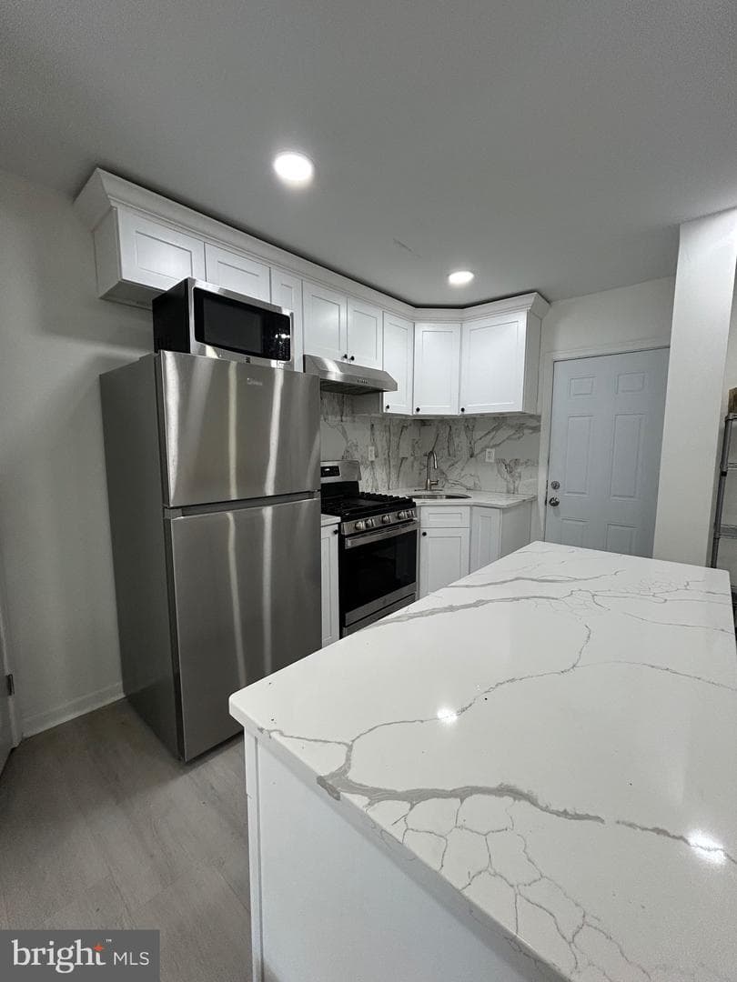 5822 Oakland Street photo 7