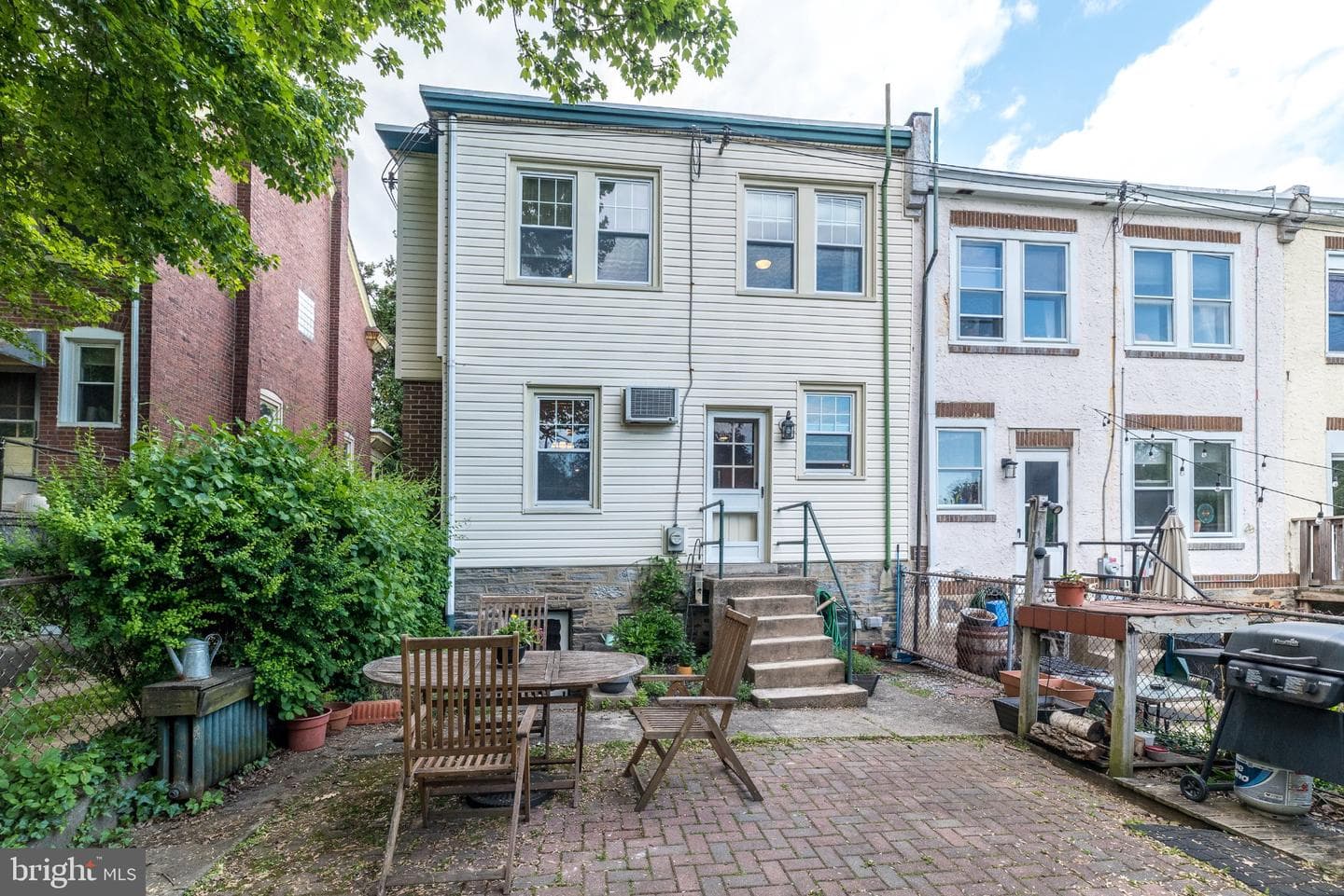 649 Hermitage Street photo 37