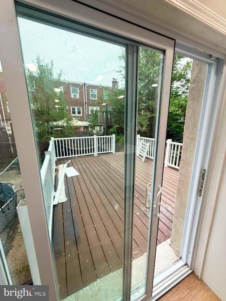 639 E Raymond Street photo 6