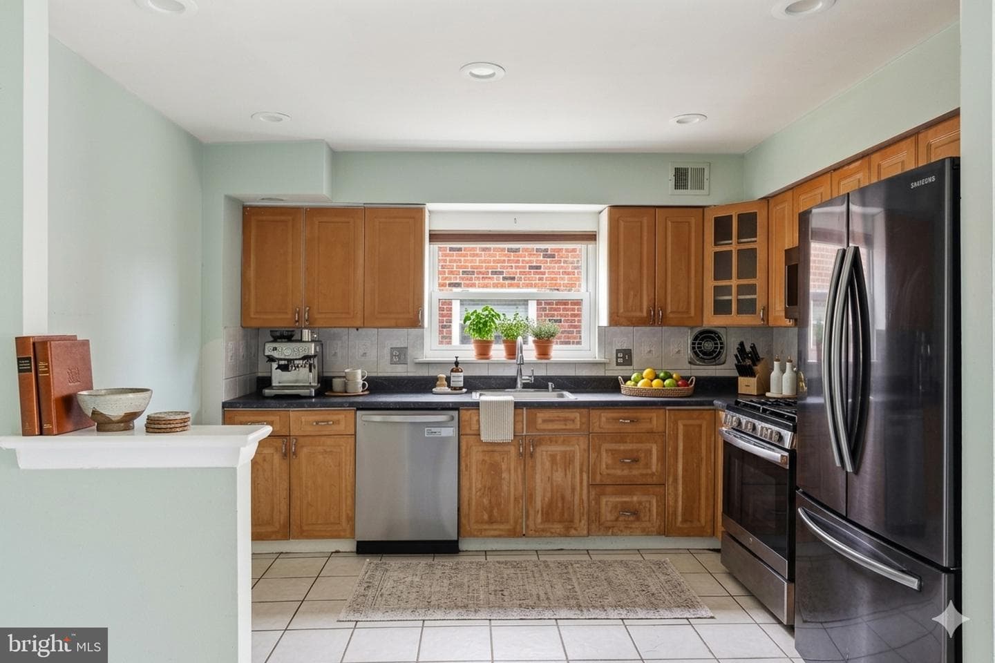 2217 Hoffnagle Street photo 3