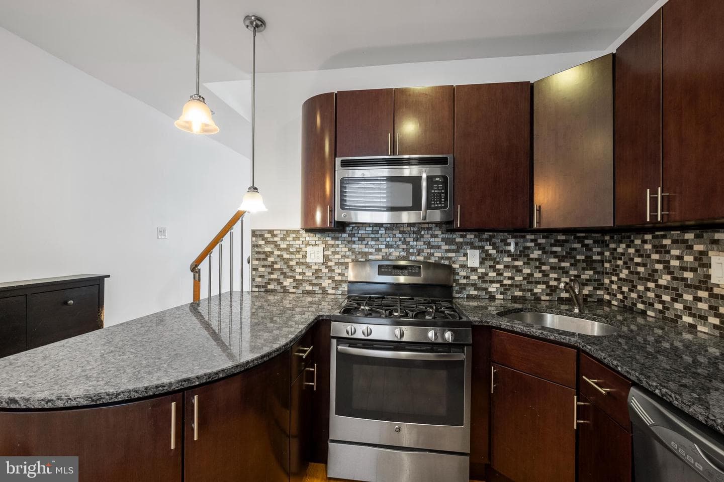 2539 Webb Street photo 11