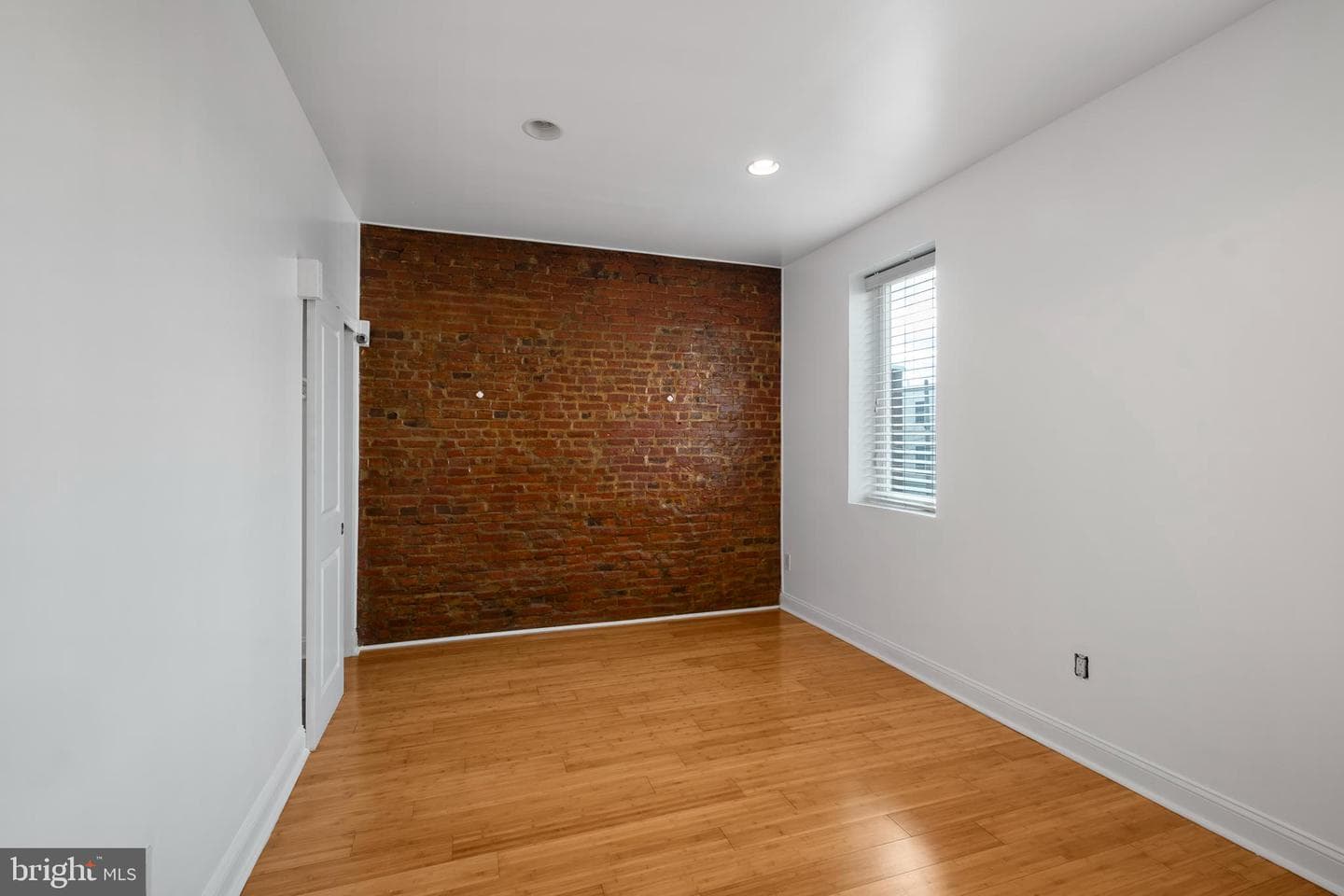 2539 Webb Street photo 14