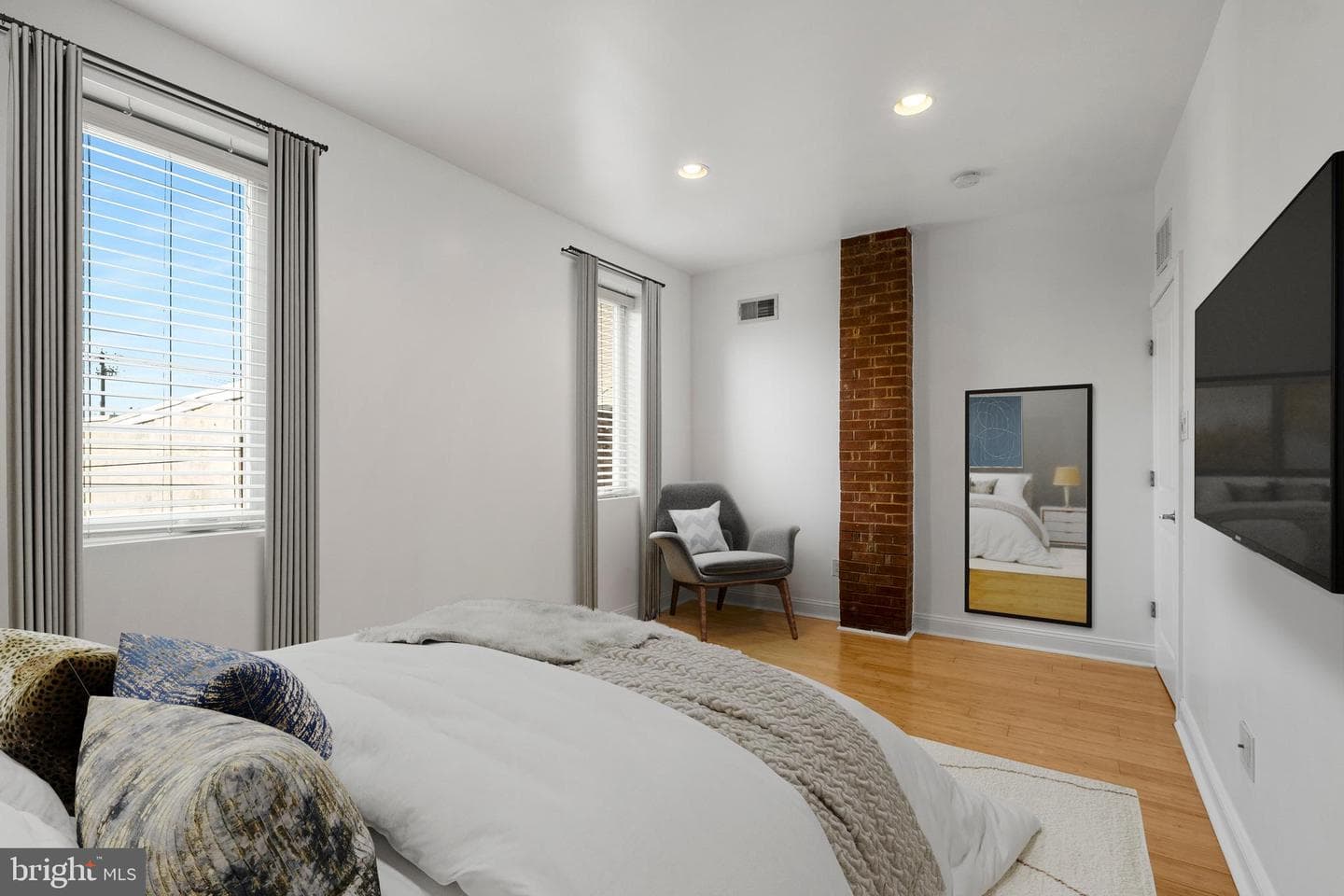 2539 Webb Street photo 17