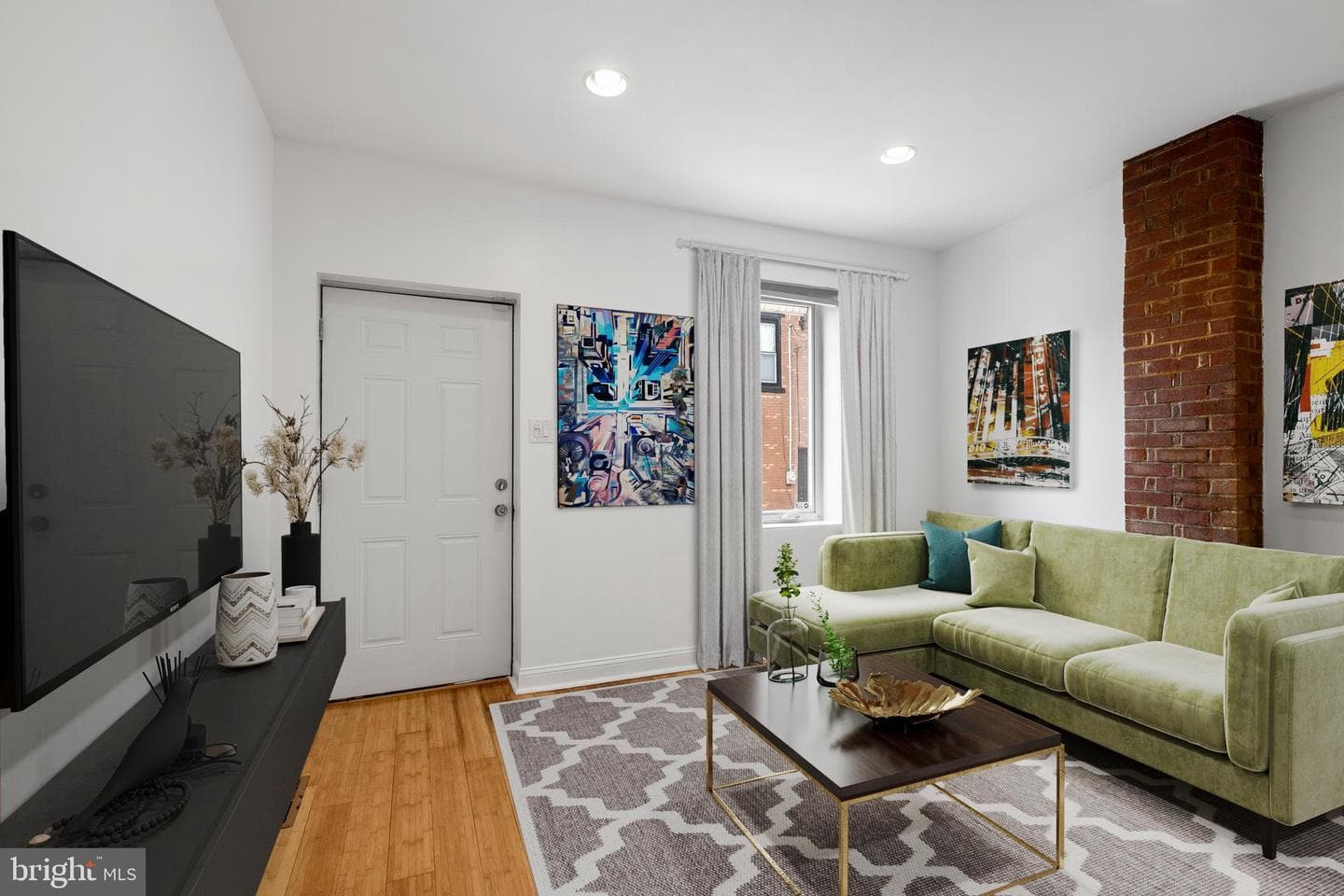2539 Webb Street photo 3