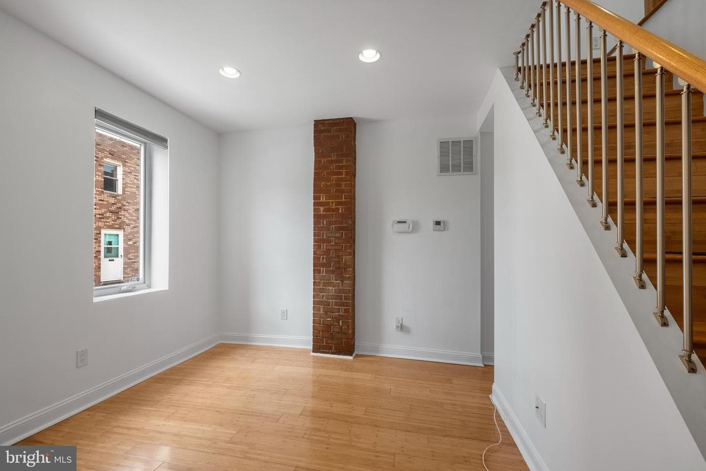 2539 Webb Street photo 7