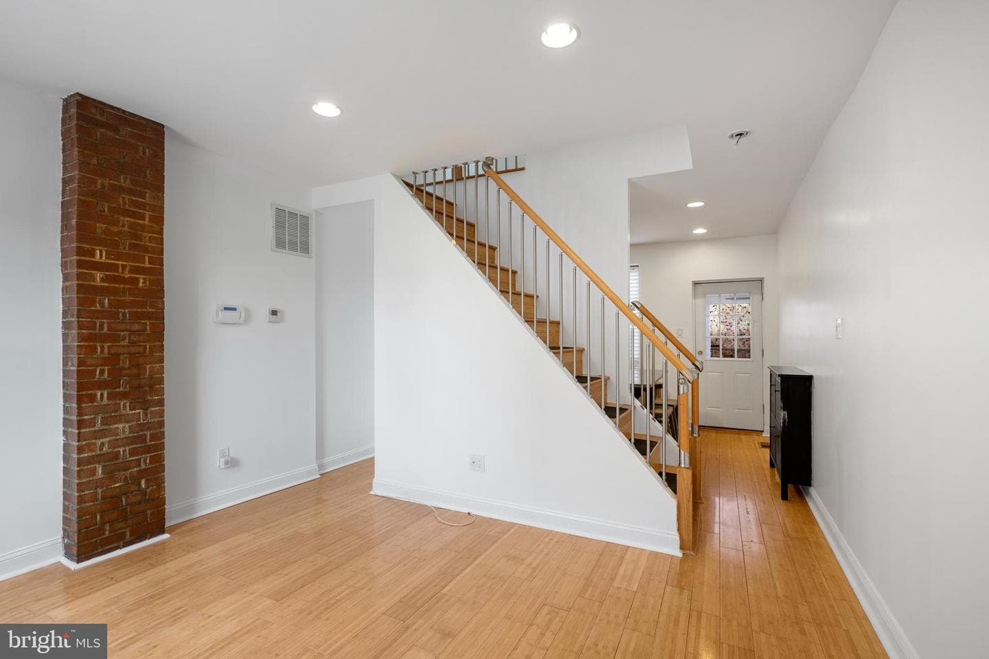 2539 Webb Street photo 8
