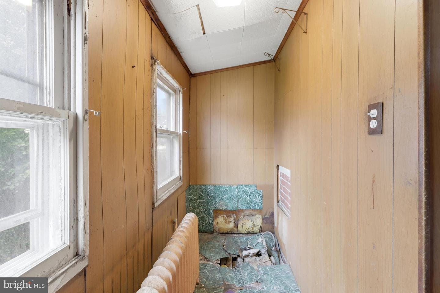 537 Robbins Street photo 16