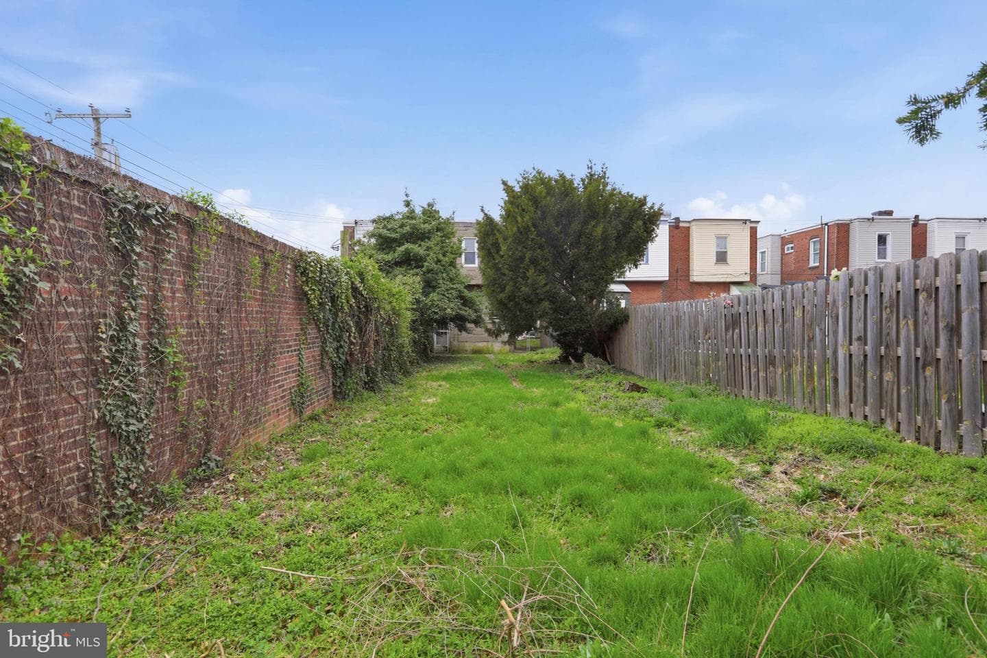 537 Robbins Street photo 32