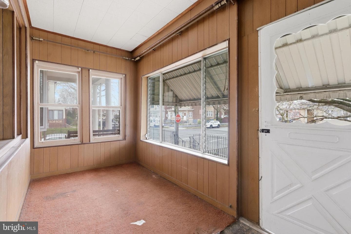 537 Robbins Street photo 6