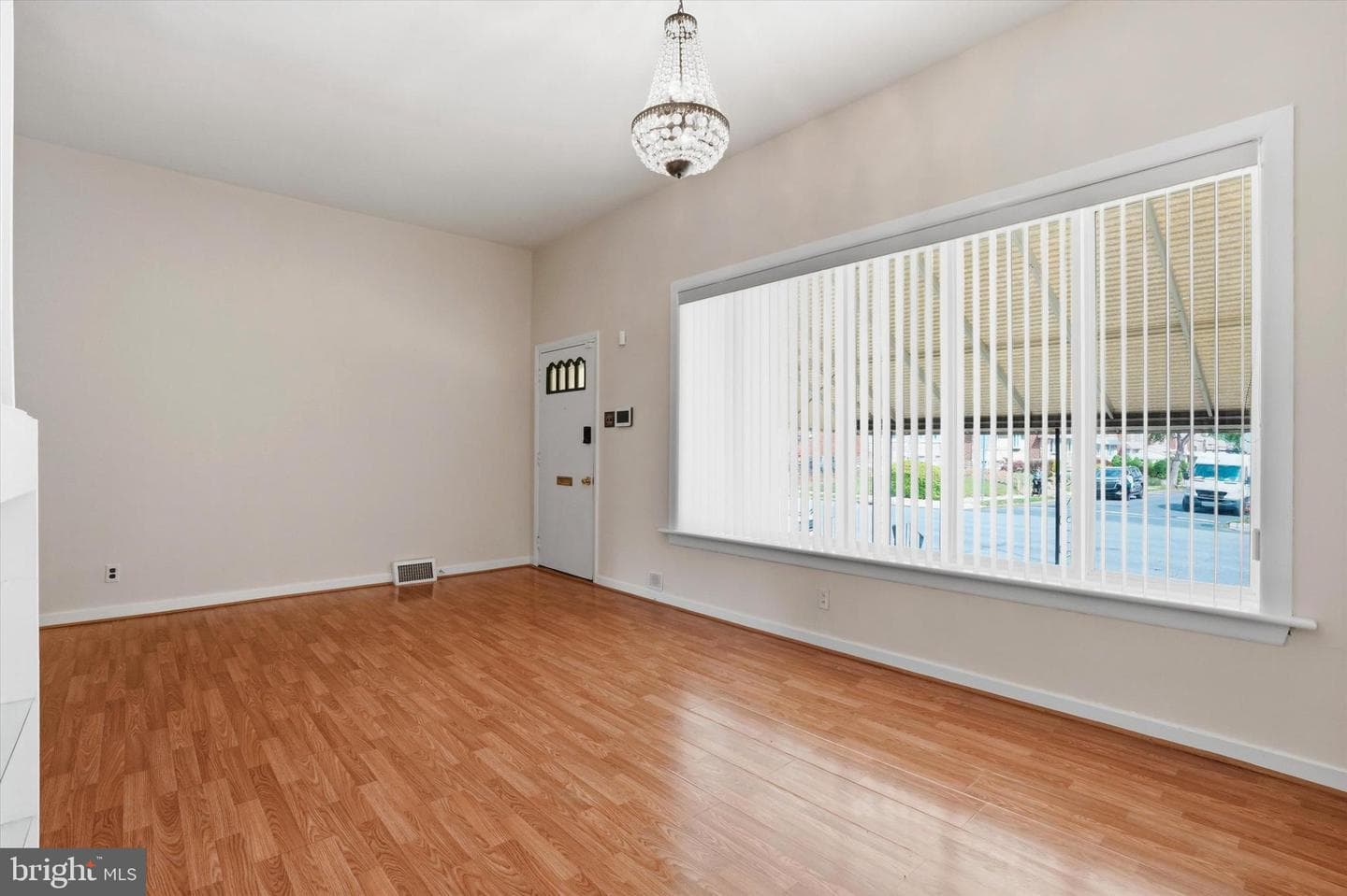 8354 Summerdale Avenue photo 4