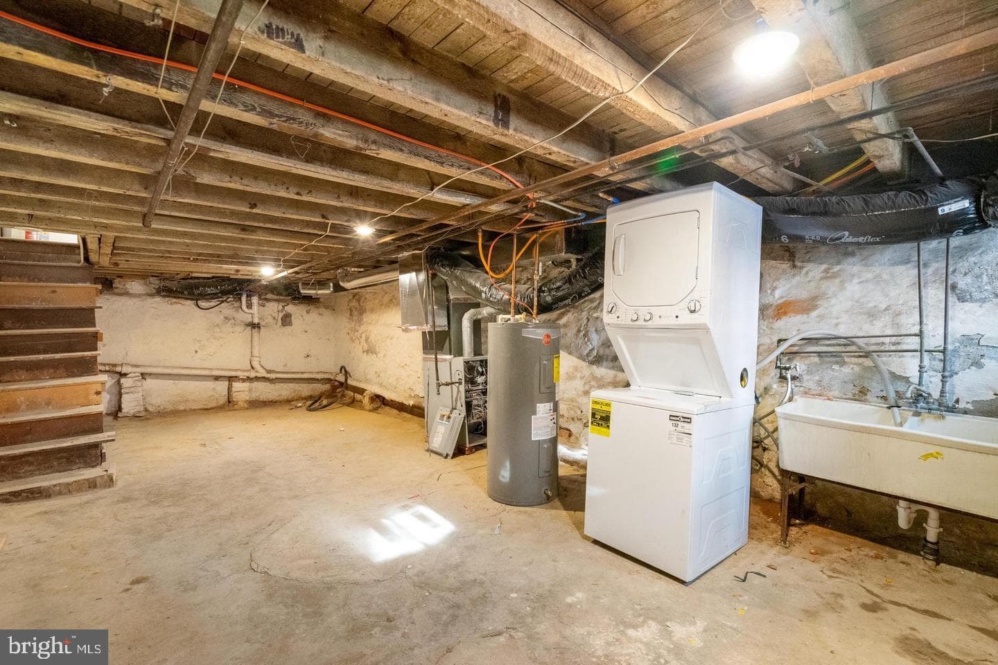 438 Dudley Street photo 14