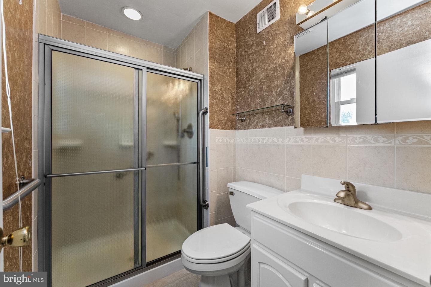 335 Leroy Street photo 18