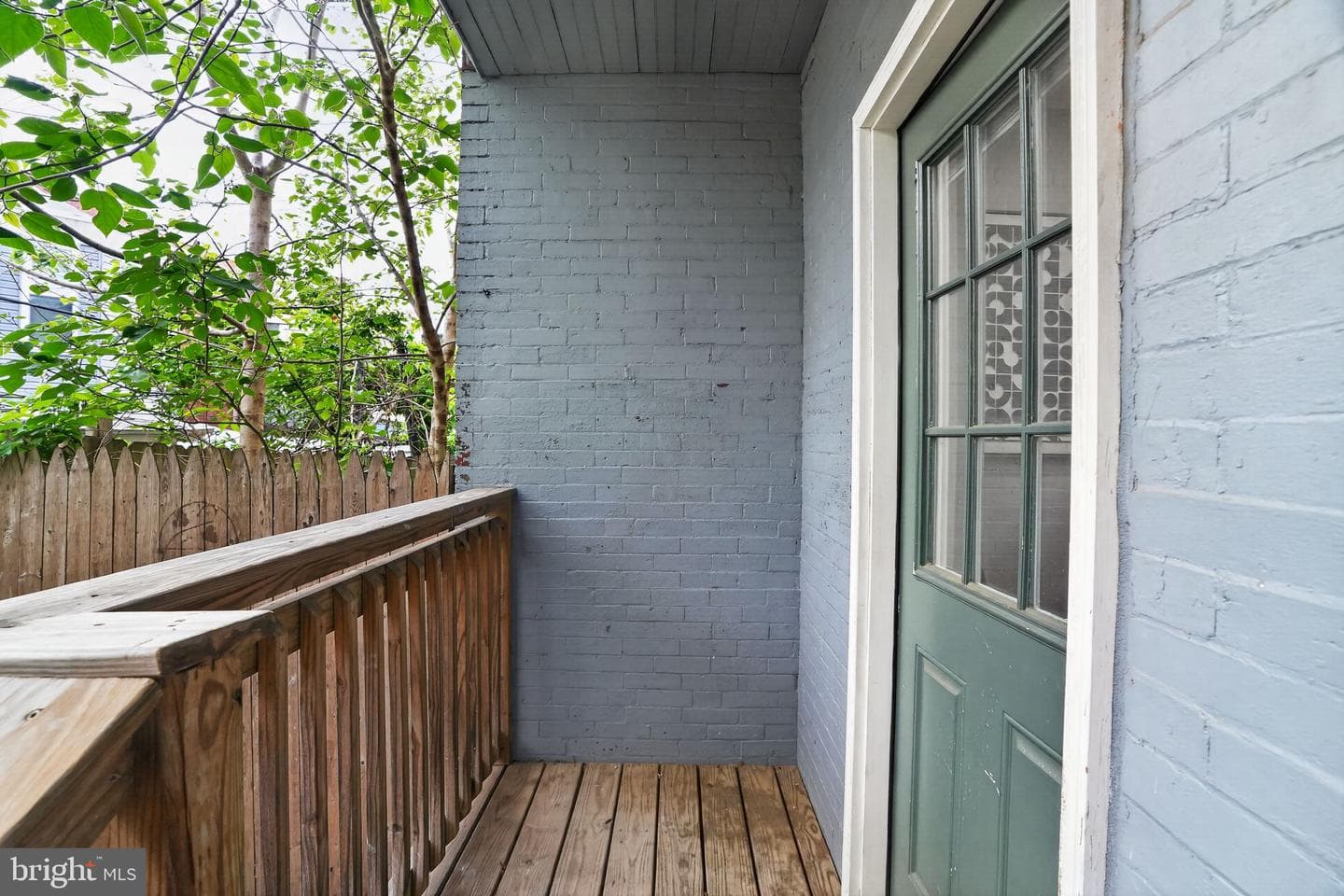 1346 N Dover Street photo 32