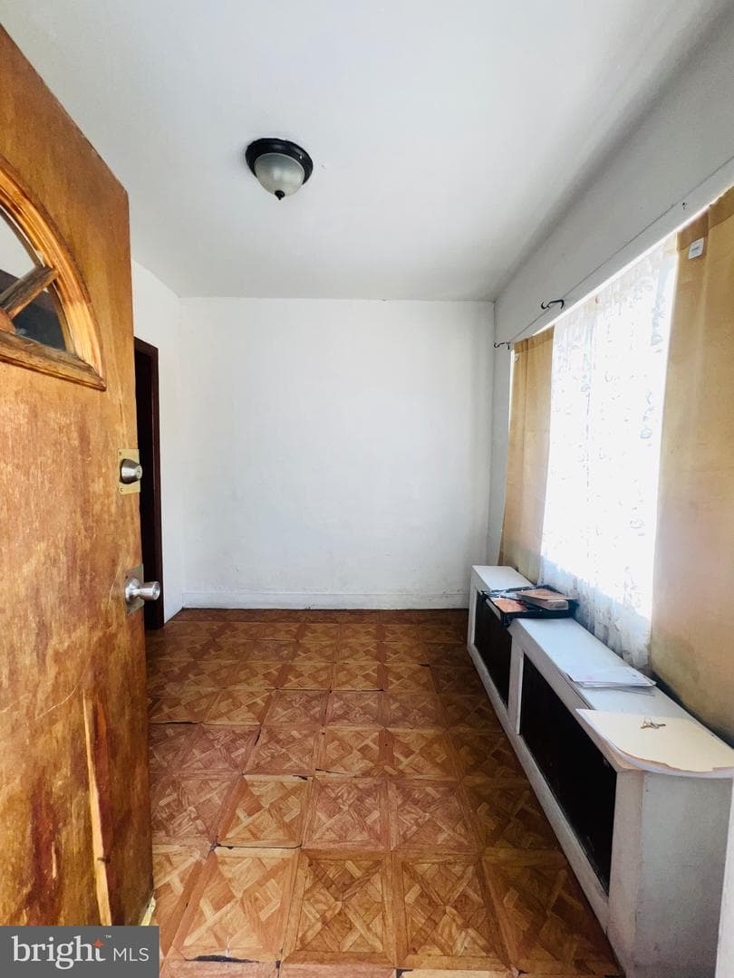 847 Foulkrod Street photo 3