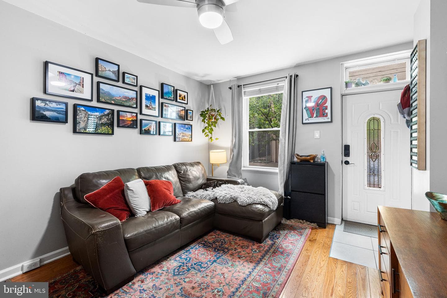 2625 Sepviva Street photo 3