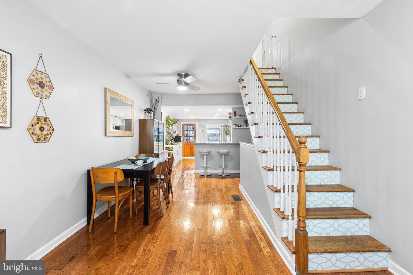 2625 Sepviva Street photo 4