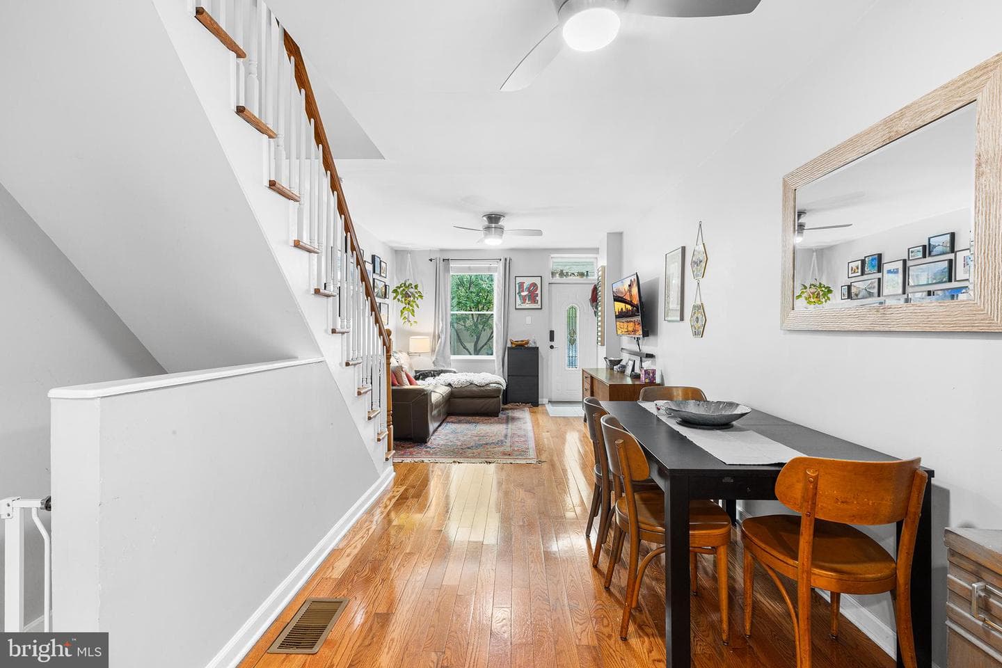 2625 Sepviva Street photo 5