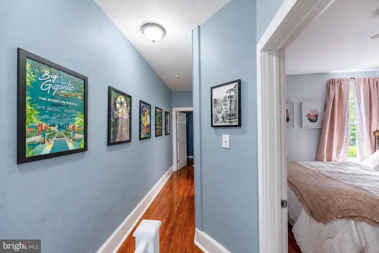 566 Martin Street photo 19