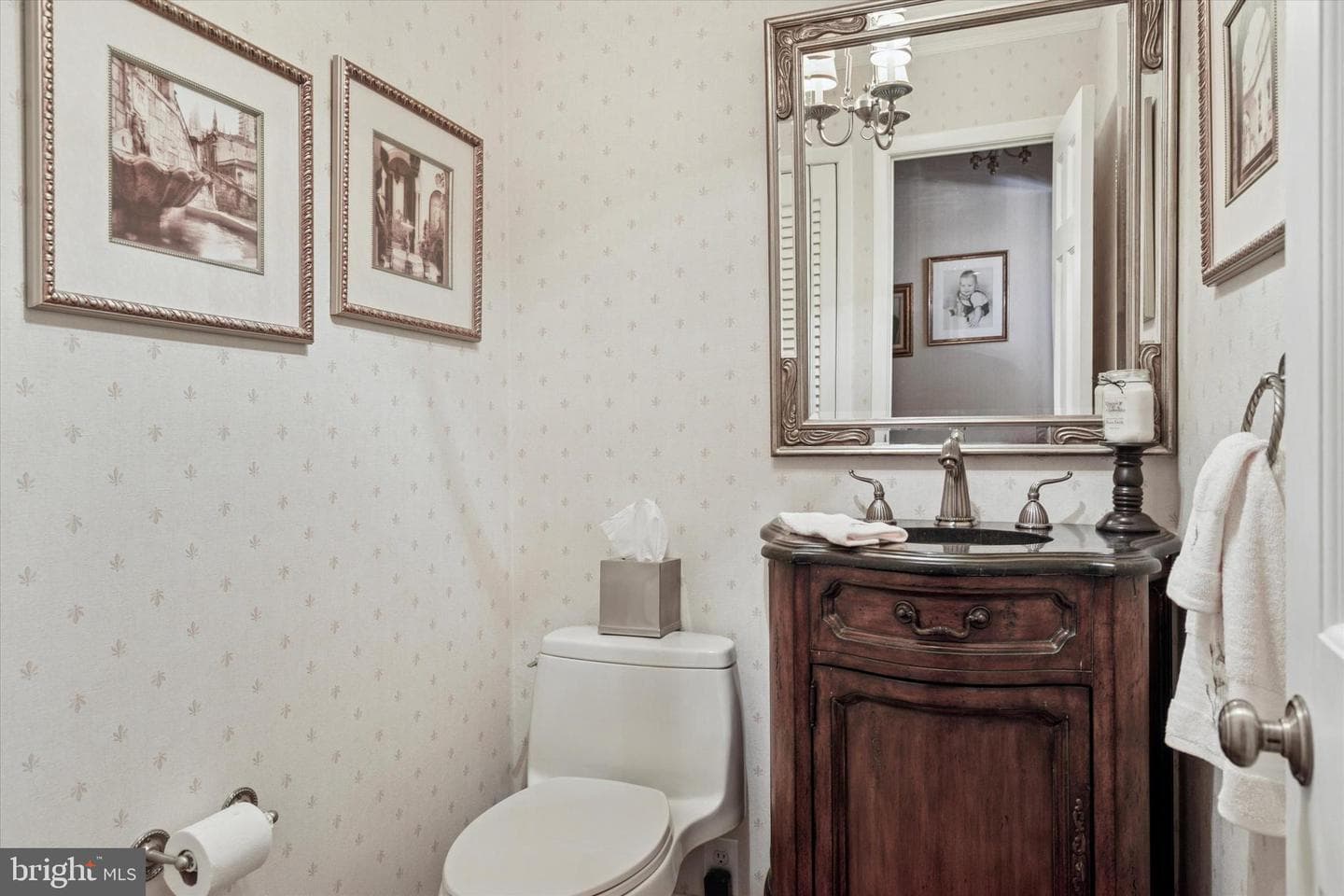 7406 Hill Road photo 10