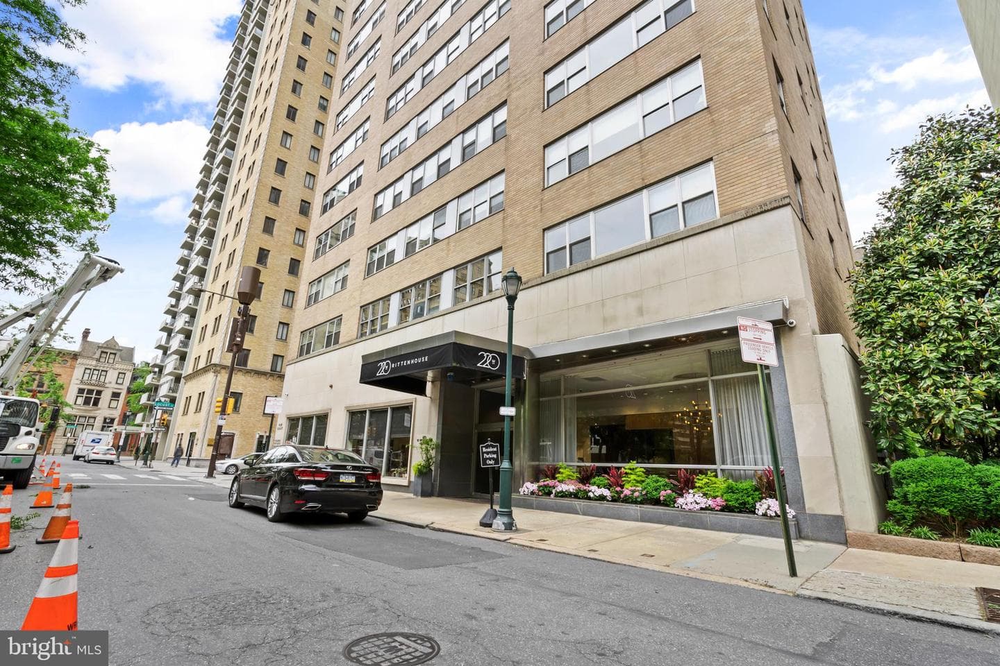 220 W Rittenhouse Sq # 18A photo 33